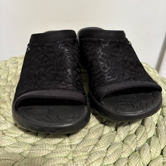 Bzees Black Jubilee Stretch Slide Comfort Arch Support Walking Sandals NWOB - Picture 8 of 12